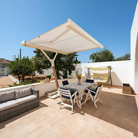 Villa Helloapulia Pool And - 150mt From The Sea